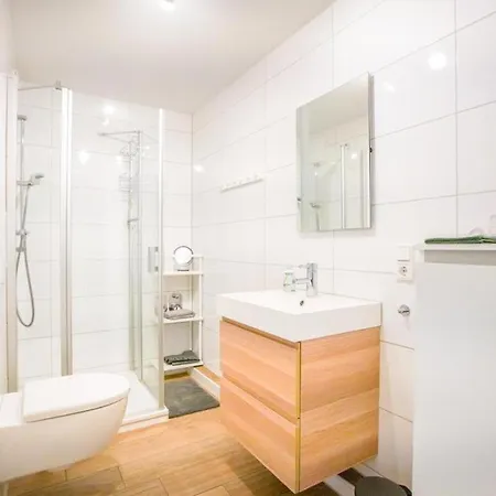 Middenmang Apartment *
